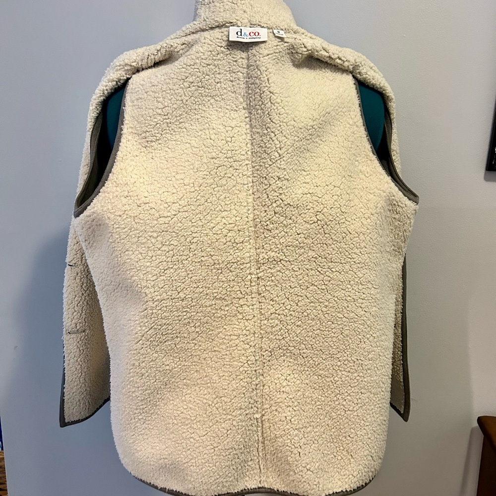 Sherpa Lined Faux Suede Vest Taupe | d&co Button Front Cozy Layering Vest M - Picture 6 of 8